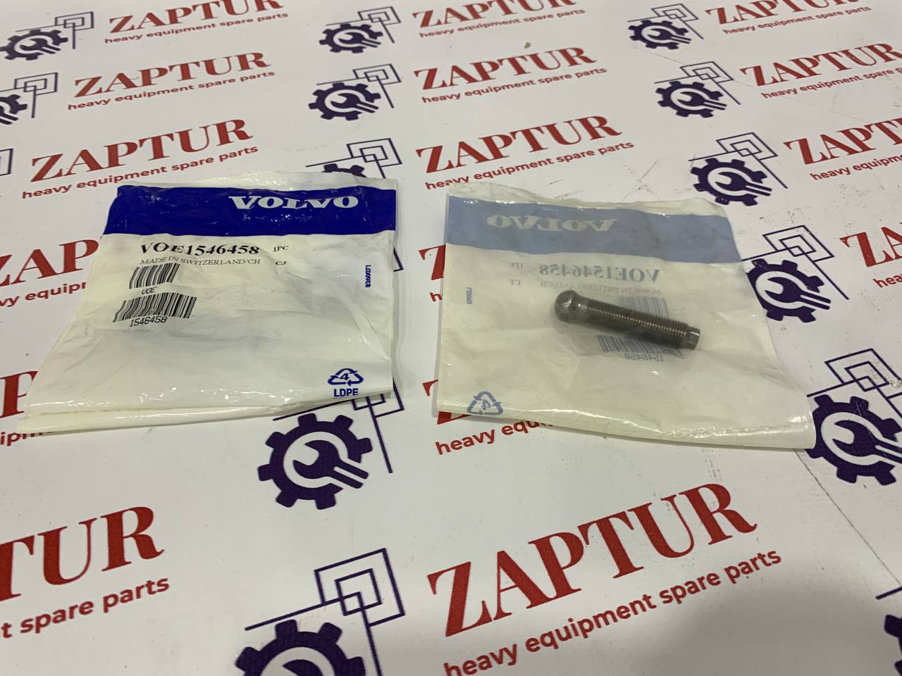 VOLVO 1546458 BALL STUD [ZAPTUR]