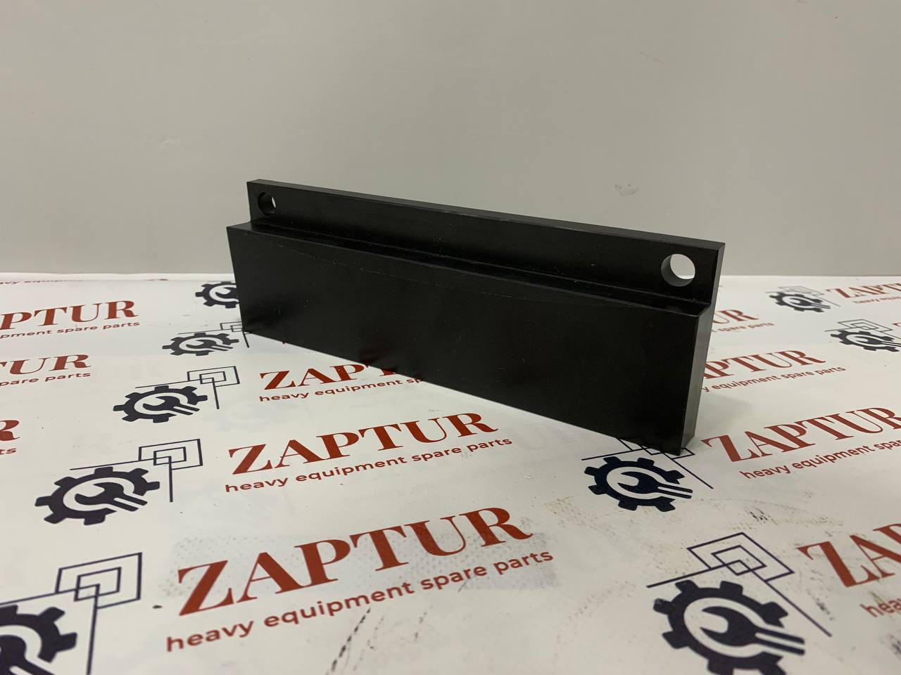 This wear plate is suitable for Volvo Machinery