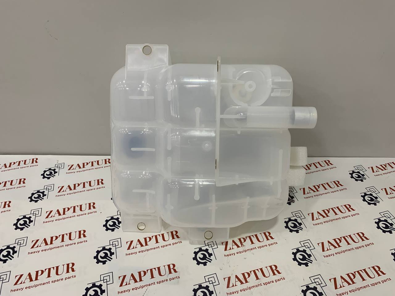 VOLVO 17336824, 17522033 EXPANSION TANK [ZAPTUR]