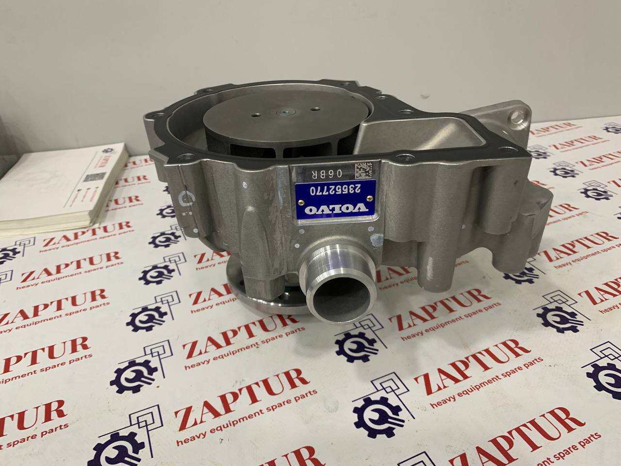 VOLVO 22107716 WATER PUMP [ZAPTUR]
