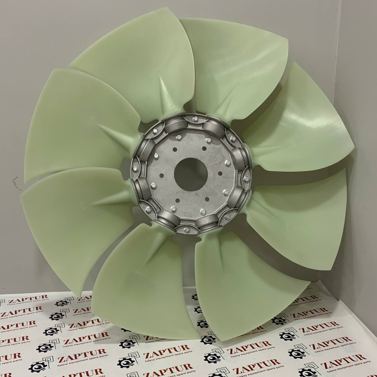 VOLVO VOE14667026 FAN [ZAPTUR]