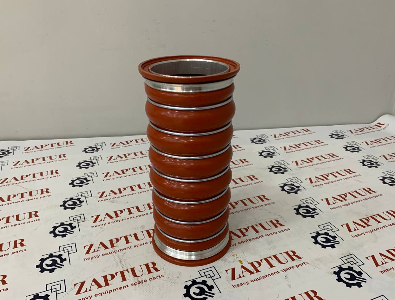 VOLVO VOE17247668 AIR HOSE [ZAPTUR]