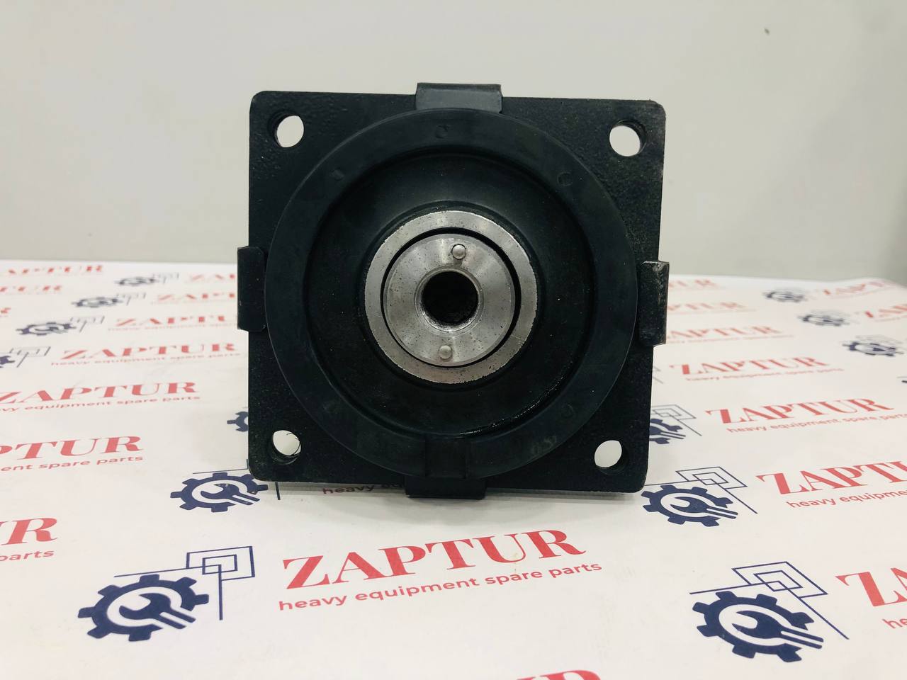KOMATSU 8A31541110, 8A31-54-1110 CUSHION RUBBER MOUNT [ZAPTUR]