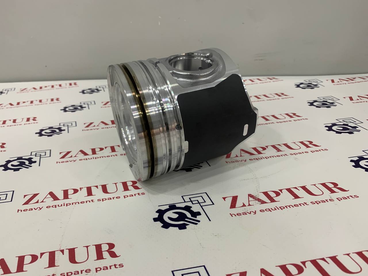 CASE & NEW HOLLAND 84300396 PISTON [ZAPTUR]