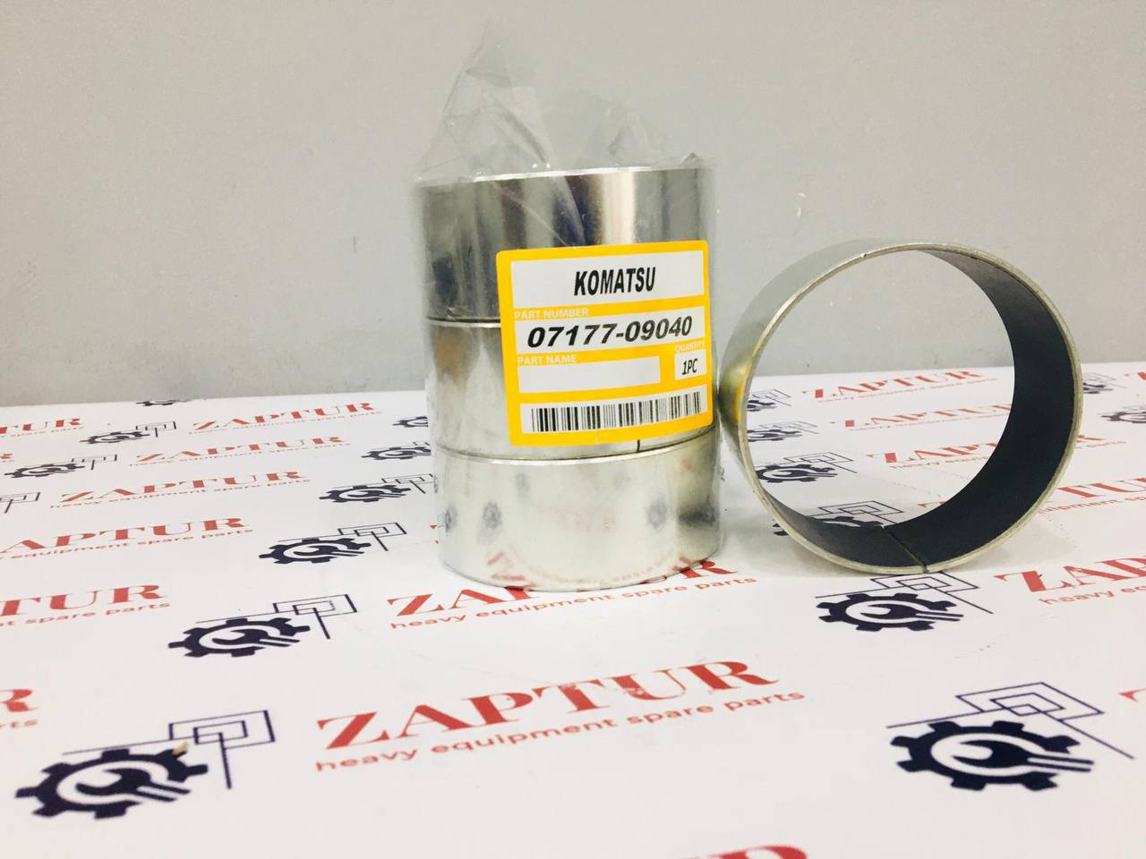 KOMATSU 07177-09040 BUSHING [ZAPTUR]