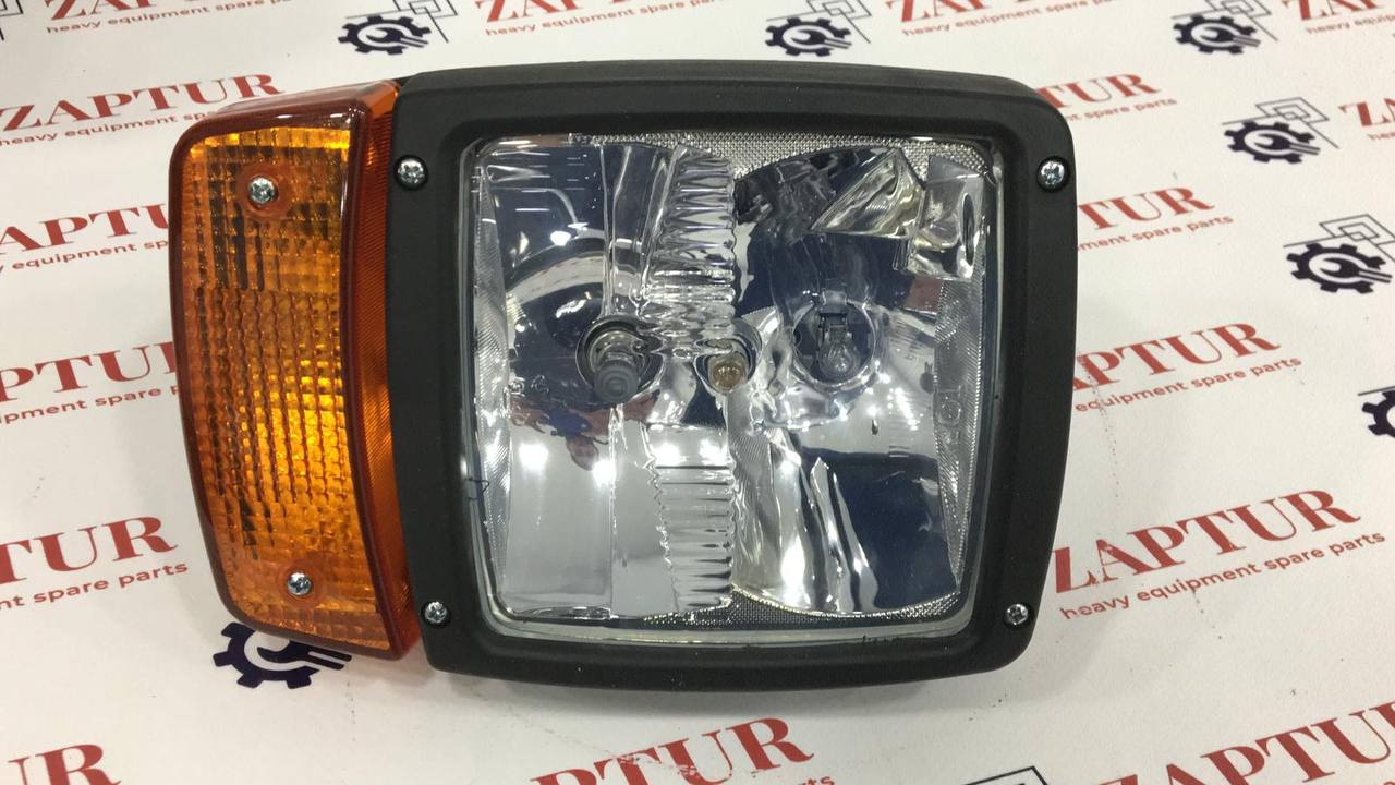 THIS RIGHT HEAD LIGHT IS SUITABLE JCB MACHINERY