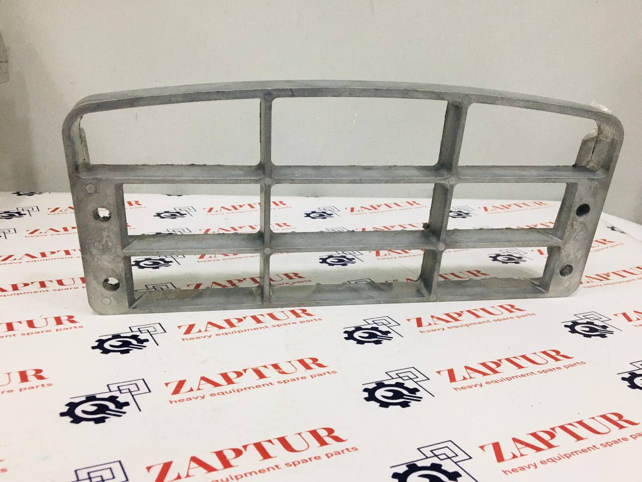 THIS ALUMINIUM STEP IS SUITABLE JCB MACHINERY